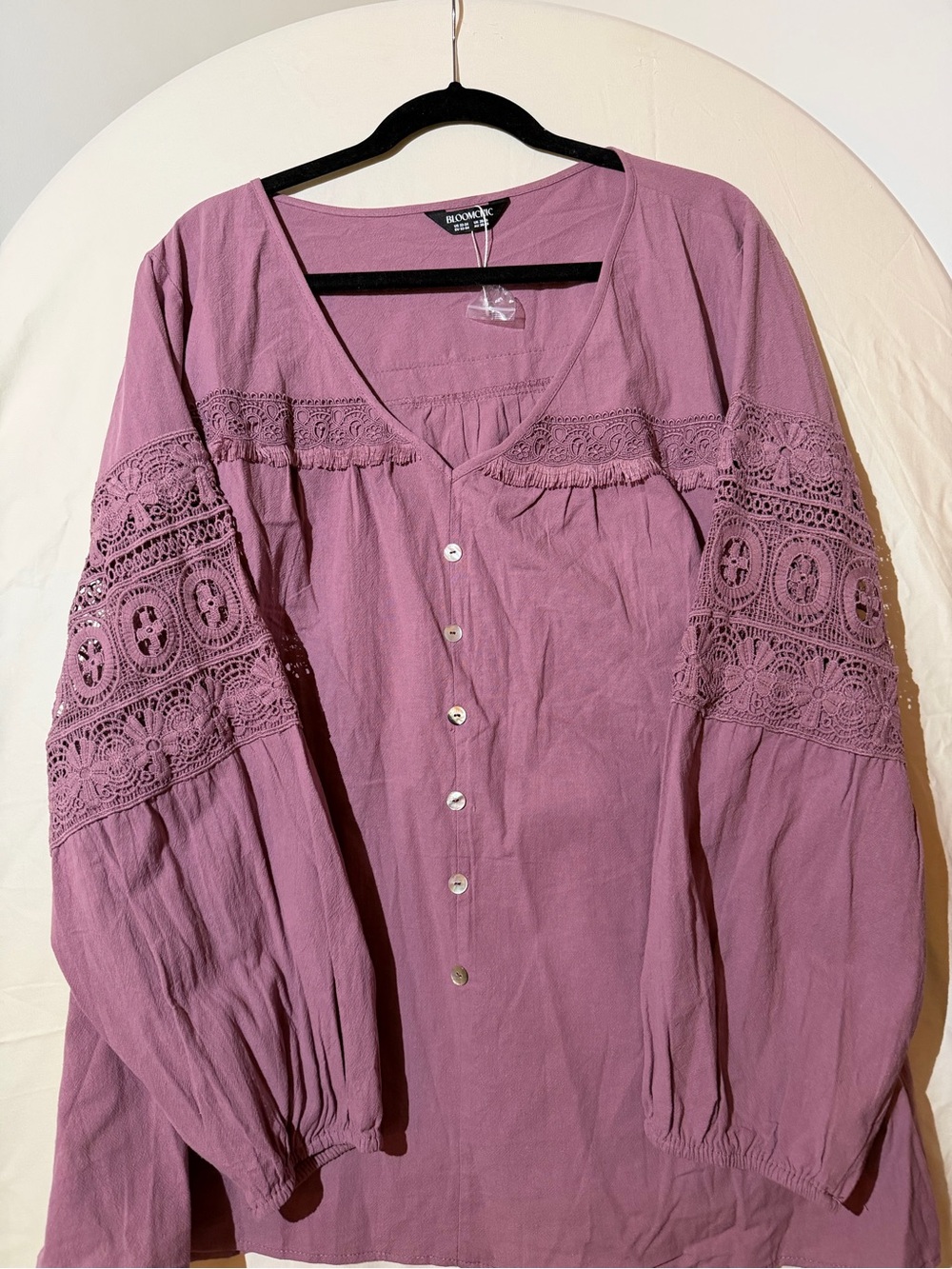 BloomChic Mauve Button-Front Lace Sleeve Blouse - Picture 4 of 4